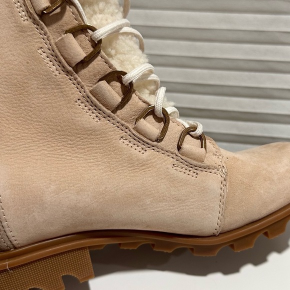 🌹SOREL🌹 Phoenix Short Leather Waterproof Boots Size: 6.5 - Picture 12 of 15